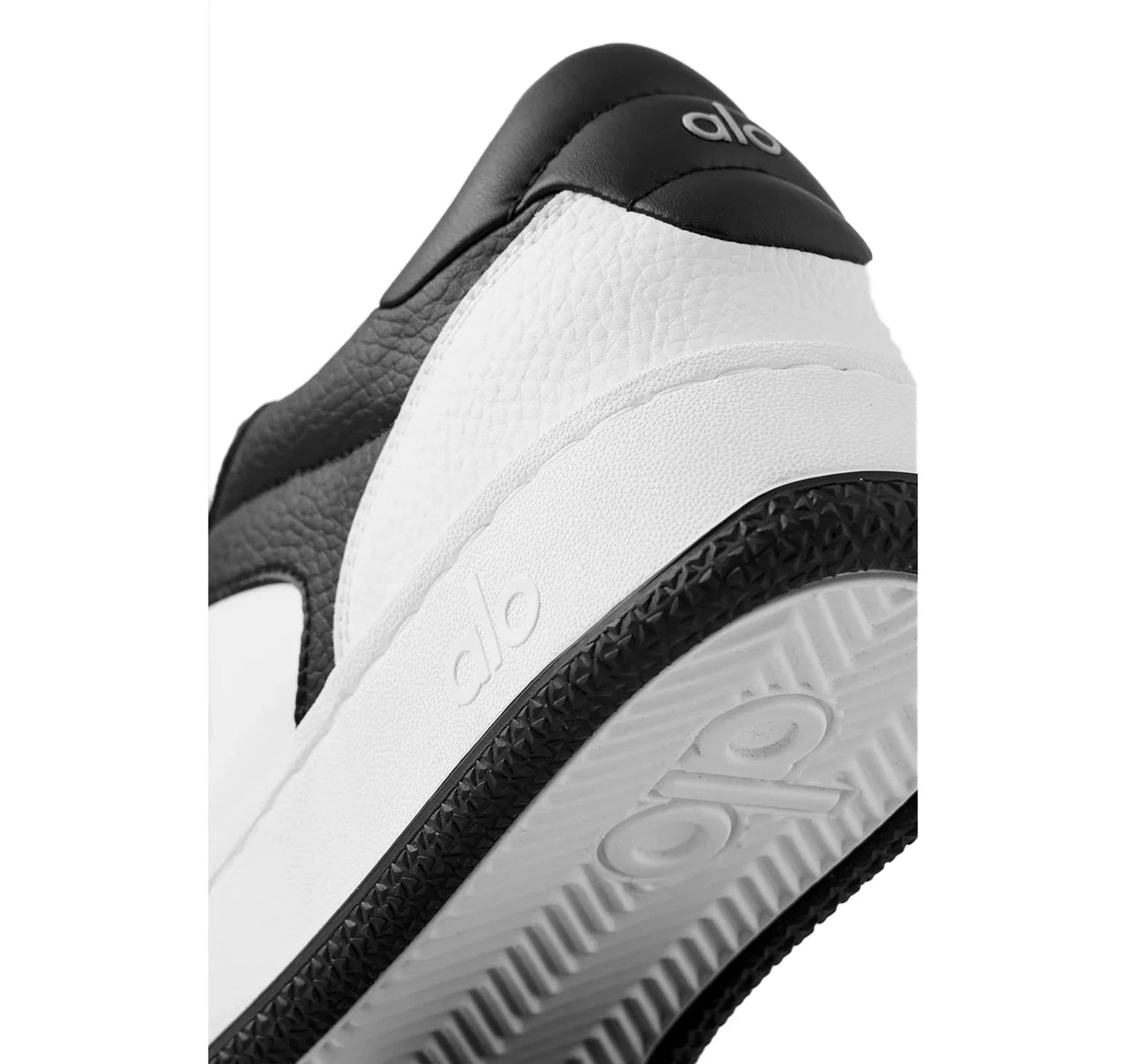 Alo Recovery Mode Sneaker- White/Black