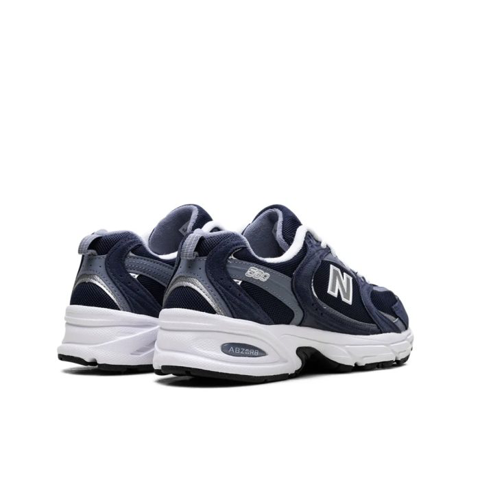 New Balance 530 in Navy
