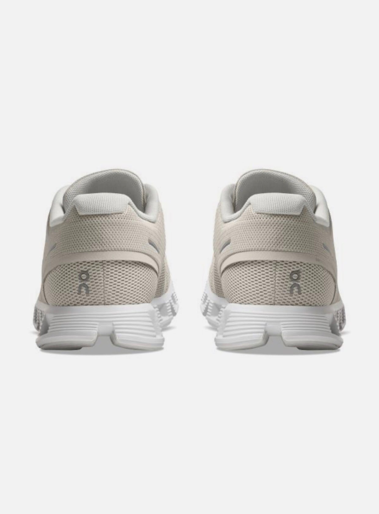 On running Cloud 5- Beige