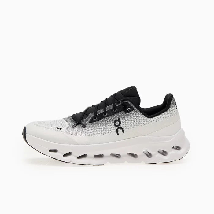 On running Cloudtilt- White/Black